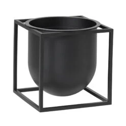By Lassen Kubus Flowerpot 14, Black