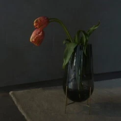 MENU Échasse Vase, Medium, Smoke -FINISH DESIGN SHOP 15MenuAW2017 HV