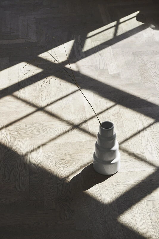 1616 / Arita Japan SB Vase, High, Light Blue 4 1616 / Arita Japan SB Vase, High, Light Blue - Image 2