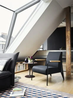 Vitra Nuage Céramique Vase, Small 13 Vitra Nuage Céramique Vase, Small -FINISH DESIGN SHOP 2578540 Fauteuil de Salon Mariposa Sofa 2 Seater Occasional Low Table Resting Animal Bird Nuage master 2