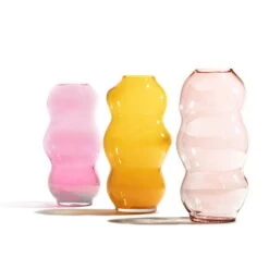 Fundamental Berlin Muse Vase, Large, Rubine 11 Fundamental Berlin Muse Vase, Large, Rubine -FINISH DESIGN SHOP 3 MUSE L overlay e4eeadf9 6c43 4b91 a5d7 ab80d5ca26e2