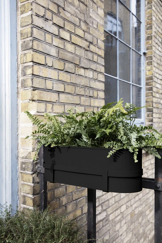 Ferm LIVING Bau Balcony Box, Black 5 Ferm LIVING Bau Balcony Box, Black - Image 3