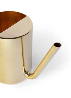 Skultuna Nurture Watering Can, Brass 10 Skultuna Nurture Watering Can, Brass -FINISH DESIGN SHOP 622 Nurture Watering Can 5