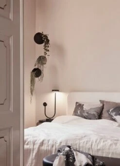 AYTM Globe Hanging Flowerpot, Small, Black - Gold 12 AYTM Globe Hanging Flowerpot, Small, Black - Gold -FINISH DESIGN SHOP AYTM 04 265 1