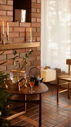 Fritz Hansen Ikebana Vase, Large, Brass -FINISH DESIGN SHOP FDS Joulu2687 1080x1920 final