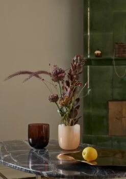 Katriina Nuutinen Pulmu Vase, Apricot 11 Katriina Nuutinen Pulmu Vase, Apricot -FINISH DESIGN SHOP FULL3 KatriinaNuutinen Vienocollection Pulmuvase Lyylibox APirkola KKapanen