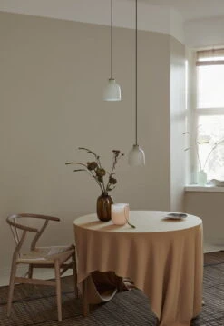 Katriina Nuutinen Pulmu Vase, Apricot 13 Katriina Nuutinen Pulmu Vase, Apricot -FINISH DESIGN SHOP FULL5 KatriinaNuutinen Vienocollection Aamulamp Vienobottle Pulmuvase APirkola KKapanen