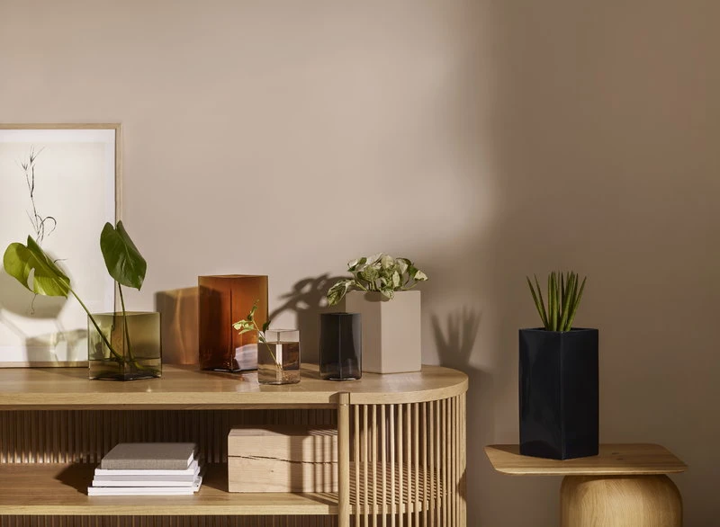 Iittala Ruutu Ceramic Vase, 330 Mm, Black 6 Iittala Ruutu Ceramic Vase, 330 Mm, Black - Image 4