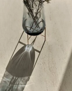 MENU Échasse Vase, Small, Smoke 13 MENU Échasse Vase, Small, Smoke -FINISH DESIGN SHOP MENU Echasse 3
