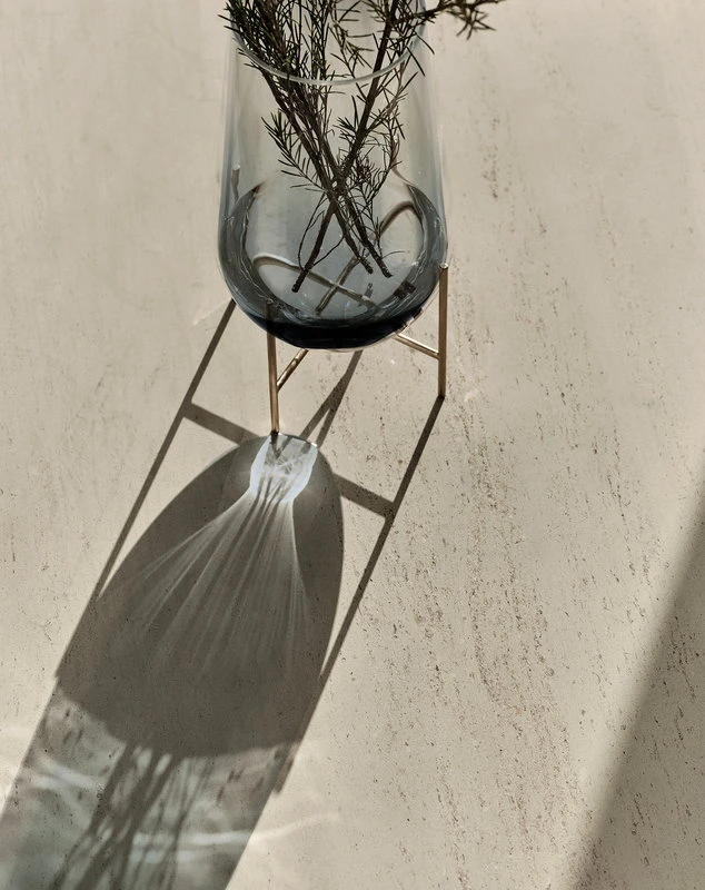 MENU Échasse Vase, Small, Smoke 8 MENU Échasse Vase, Small, Smoke - Image 6