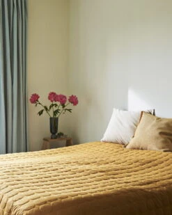 HAY Bottoms Up Vase, L, Navy Blue 11 HAY Bottoms Up Vase, L, Navy Blue -FINISH DESIGN SHOP Mega Dot mustard