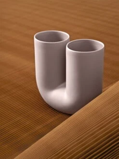 Muuto Kink Vase, Dusty Lilac -FINISH DESIGN SHOP Muuto MU14183 4 ta