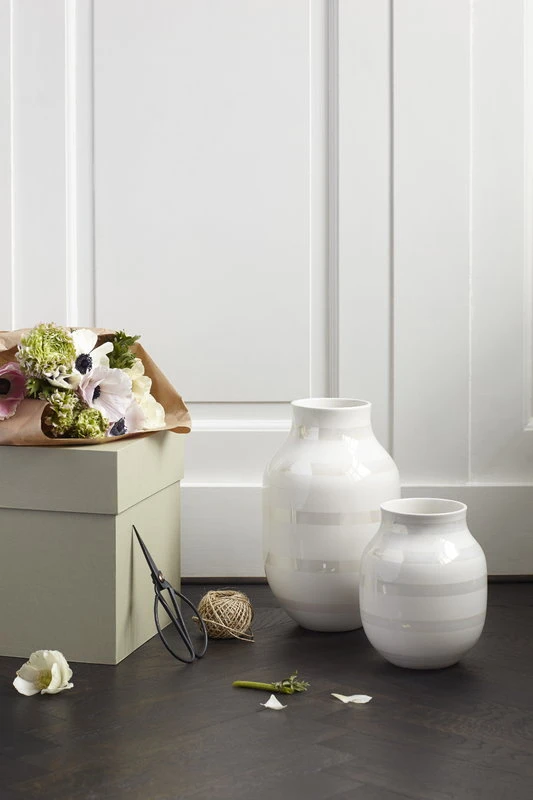 Kähler Omaggio Vase, Large, Pearl 5 Kähler Omaggio Vase, Large, Pearl - Image 3