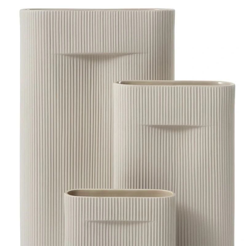 Muuto Ridge Vase, 16,5 Cm, Beige 6 Muuto Ridge Vase, 16,5 Cm, Beige - Image 4