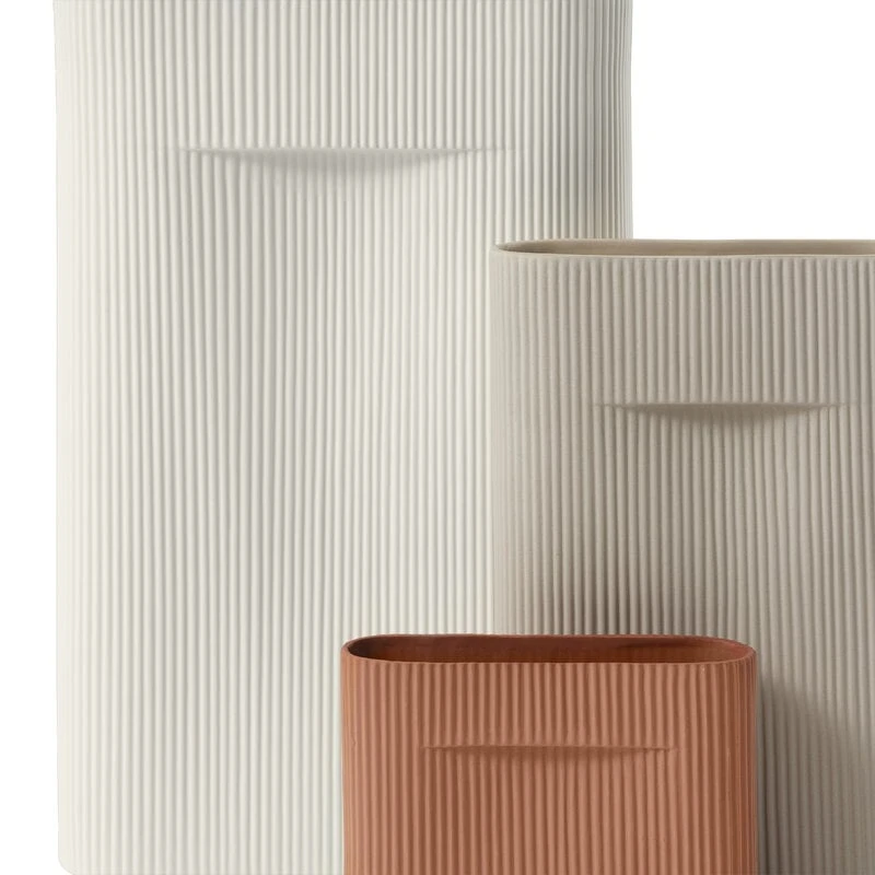 Muuto Ridge Vase, 35 Cm, Beige 6 Muuto Ridge Vase, 35 Cm, Beige - Image 4