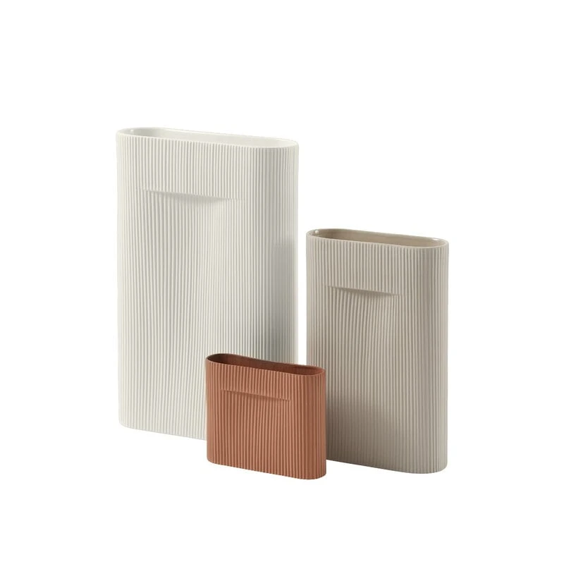 Muuto Ridge Vase, 35 Cm, Beige 4 Muuto Ridge Vase, 35 Cm, Beige - Image 2