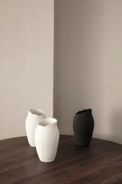Sibast Magnolia Vase, White -FINISH DESIGN SHOP SIBAST AW21 22 SORT VASE