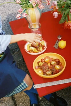 HAY Sobremesa Stripe Vase, L, Green - Yellow -FINISH DESIGN SHOP Sobremesa Serving Bowl S white with red rim Sobremesa Serving Bowl L yellow Sobremesa Stripe Vase