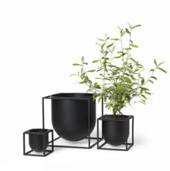 By Lassen Kubus Flowerpot 10, Black 11 By Lassen Kubus Flowerpot 10, Black -FINISH DESIGN SHOP byLassen Kubus Flowerpot Black group 300