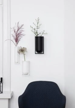 By Lassen Kubus Lily Vase, White -FINISH DESIGN SHOP byLassen Kubus Vase Lily Flora 300