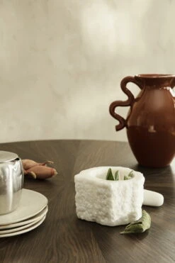 Ferm LIVING Verso Table Vase, Terracotta -FINISH DESIGN SHOP fermLIVING AW21 PetraMortar VersoTableVaseTerracotta image