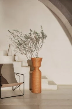 Ferm LIVING Agnes Plant Stand, 90 Cm, Rattan -FINISH DESIGN SHOP fermLIVING SS22 AgnesPlantStand DesertLoungeChair image 1